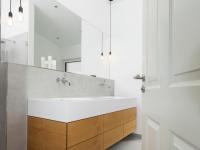 Holzschrank Badezimmer