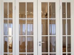 Haustür mit Glaselementen